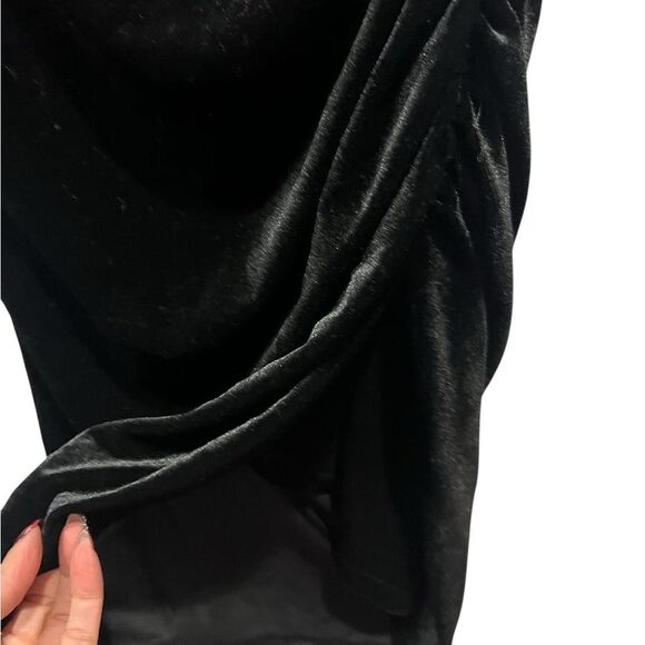 New velvet dress - Picture 4 of 5